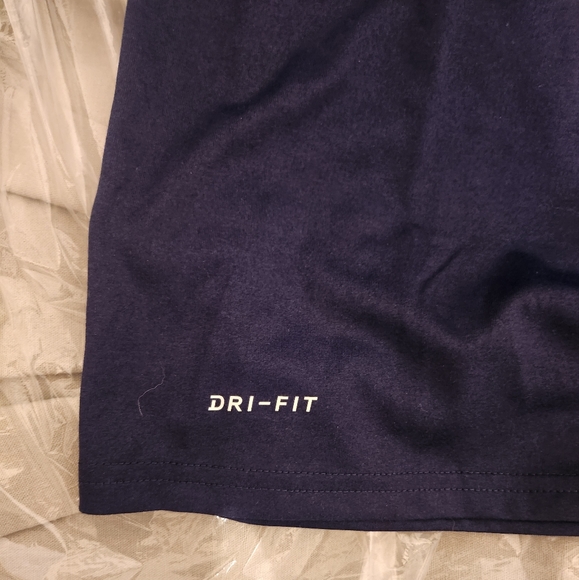 Nike dri fit tshirt navy blue - Picture 4 of 4